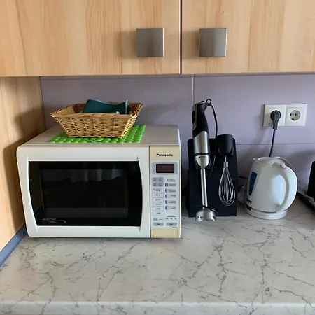 شقة Udoben, Razkosen, Soncen Apartma, 5 Min Do Avtoceste Orehova vas